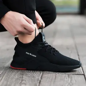 Cheap wholesale sport breathable lightweight mens running shoes 2022 new trend black casual non-slip tennis shoes men