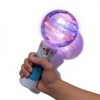 Baguette Magique LED Lumineuse Bonhomme de Neige Rotatif, Poignée Bleue et Blanche, Cadeau de Fête Lumineux avec Emballage Personnalisé pour Événements d'Entreprise