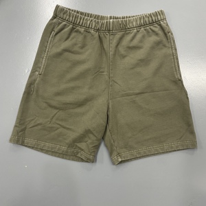 Shorts décontractés vert olive avec taille élastique, poches latérales, coupe ample, ourlet nettoyé, pour usage quotidien - Product Image 1
