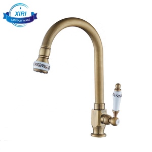 Grifos de Cocina de <span class=keywords><strong>Agua</strong></span> Fría de Estilo Europeo en Latón Antiguo <span class=keywords><strong>con</strong></span> Manija de Porcelana para Venta al por Mayor y al Detal AF1638 - Product Image 1