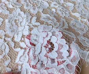 Tessuto in Pizzo Francese Smerlato Eco-Friendly 100% Poliestere Avorio con Motivi Floreali per Abiti <span class=keywords><strong>da</strong></span> <span class=keywords><strong>Sposa</strong></span> e Abbigliamento <span class=keywords><strong>da</strong></span> Festa - Product Image 3