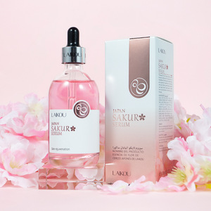 Suero Facial LAIKOU Radiant con Vitamina C y Extracto de Sakura Japonés para Aclarar la Piel Diariamente e Hidratarla Intensamente - Product Image 1