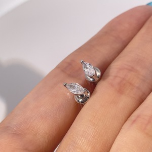 ต่างหูแบบติดหูทรงมาร์ควิส ประดับเพชรซิคอน ชุบทองเหลือง ดีไซน์คลาสสิก เรียบหรู ทันสมัย สำหรับผู้หญิง จาก Tianyu Gems - Product Image 3