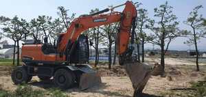 Used Doosan DX140W DH150 Wheel <b>Excavator</b> heavy equipment DH140W 14Ton Tire <b>excavator</b> Korea Original - Product Image 3
