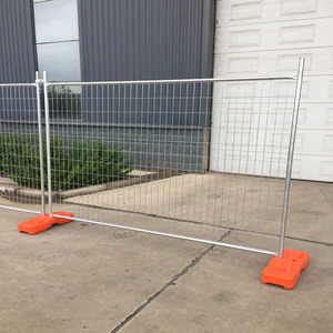 Chất Lượng Cao Hàng Rào Tạm Thời Thân Thiện Với Môi PVC Nhôm Sắt Gỗ Chuỗi Liên Kết Tấm Có Sẵn Cổ Điển Châu Âu Công Nghiệp 3D - Product Image 3