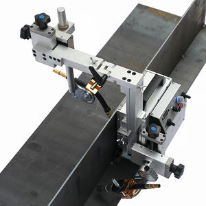 Mejore la eficiencia de la soldadura, máquina de soldadura robótica, máquina de soldadura industrial vigorosa con doble pistola - Product Image 2