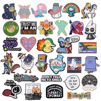 Ensemble de badges en émail souple à motifs de dessins animés variés, personnages de jeux et d'anime, en alliage de zinc, pour la décoration de sacs à dos, vestes, chapeaux, revers, objets de collection