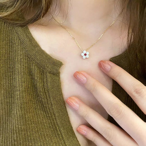 Bijoux exquis de haute qualité S925 argent or Vermail blanc rouge CZ fleur pendentif colliers pour femmes - Product Image 2