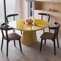 Table à manger ronde en bois de design italien à prix abordable pour la maison ou le restaurant, avec plateau en bois, idéale pour les villas et les cafés