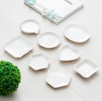 Plateau à bijoux carré en porcelaine blanche avec bord doré, plat décoratif en céramique pour bibelots