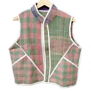 Chaleco Corto Unisex Kantha con Estampado Artesanal, Diseño Tejido a Rayas Otoñales, Chaqueta de Algodón Transpirable y Ecológica - Product Image 1