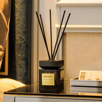 Ensemble de diffuseurs de roseaux de parfum et de logo personnalisé marque privée de luxe noir aromathérapie pour hôtel