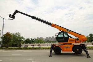 Carretilla elevadora telescópica giratoria de 4 toneladas y 360 grados para ventas, aplicación de <span class=keywords><strong>alquiler</strong></span>, puerto, almacén, <span class=keywords><strong>centro</strong></span> logístico, animales de granja - Product Image 2