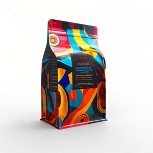 Preparando un lujoso logotipo amarillo de 1kg en bolsas de café por goteo rosadas Impresión de bolsa de pie para alimentos con embalaje con cremallera - Product Image 3