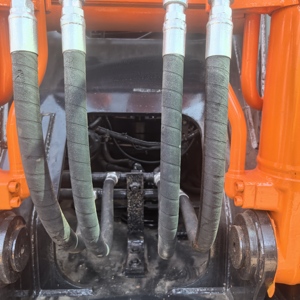 Excavadora ZA/IS de 20 Toneladas, Color Naranja, Tipo Oruga, con Cucharón de Excavación, Equipo de Construcción Pesado Usado - Product Image 6
