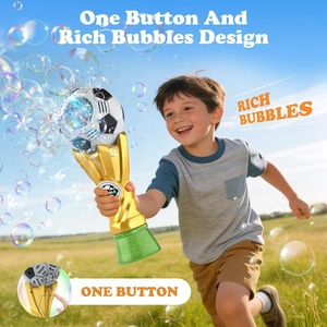 Bâton à bulles de football électrique d'extérieur pour enfants, avec lumière LED, en forme de trophée de football - Product Image 3