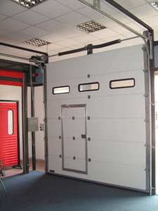 <span class=keywords><strong>Porte</strong></span> de <span class=keywords><strong>garage</strong></span> sectionnelle moderne en acier pour villa, anti-effraction, isolation thermique, surface finie, ouverture latérale électrique, couleur personnalisée - Product Image 4