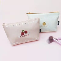 Motif fraise Nylon maquillage sac fermeture éclair étanche cosmétique douche organisateur pratique sac à main pour l'organisation de stockage