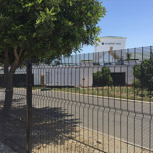 Clôture anti-escalade pour terrains <span class=keywords><strong>de</strong></span> chantier et zones utilitaires, maille <span class=keywords><strong>de</strong></span> sécurité anti-intrusion à vue dégagée - Product Image 4
