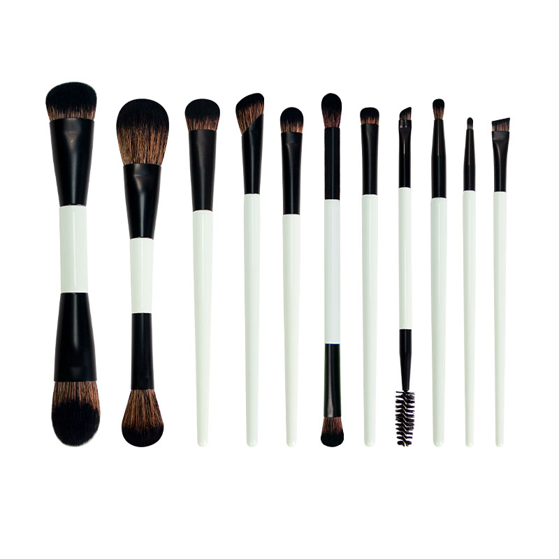 Set de brochas de maquillaje de doble punta verde claro