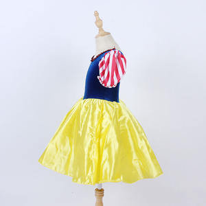 白雪姫プリンセスパフォーマンスウェアネイビーブルーベルベットストライプ半袖イエローロングドレス - Product Image 2