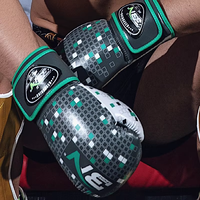 Gants de boxe de haute qualité 12oz en cuir PU, gants de Muay Thai, Boxhandschuhe, gants de boxe pour sac de frappe BN, personnalisables