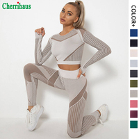 En stock Ensemble short et haut de yoga sans couture en maille respirante à manches longues pour la gym, l'exercice et le fitness pour femmes
