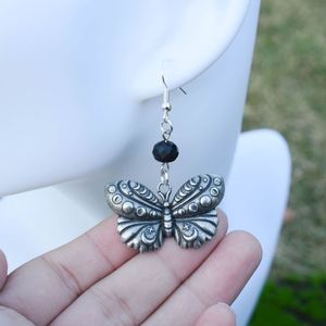 Pendientes Colgantes Étnicos Coreanos de Aleación con Diseño de Animales Hechos a Mano, de Precio Económico, con Diseño de Ángel, Hada y Tinkerbell para Mujer - Product Image 1