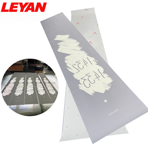 Enseigne lumineuse intérieure personnalisée, logo translucide, lettrage creux 3M VS3699, impression UV noire et blanche au dos - Product Image 1