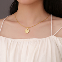 Elegante Collar con Colgante de Letra para Mujer, Chapado en Oro de 18K, Collar con Nombre Premium, Letra A-Z, Cadena para Clavícula, Cadena de Ondas