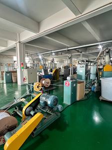 Soporte de plástico con broche para tiras de luces LED - Product Image 6