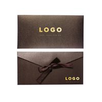 Boîte en papier personnalisée avec logo en feuille d'or de mariage Emballage cadeau haut de gamme en forme d'enveloppe pour écharpe/châle avec nœud en ruban et porte