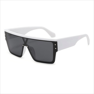 Nuevas Gafas de Sol Cuadradas de la Suerte UV400 de Moda con Montura Grande, Lentes Vintage para Mujer y Hombre, de Diseñador de Marca con Logo Personalizado y Degradado - Product Image 6