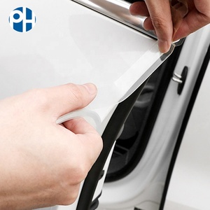 Autocollant <span class=keywords><strong>de</strong></span> protection <span class=keywords><strong>de</strong></span> <span class=keywords><strong>seuil</strong></span> <span class=keywords><strong>de</strong></span> <span class=keywords><strong>porte</strong></span> et <span class=keywords><strong>de</strong></span> pare-chocs <span class=keywords><strong>de</strong></span> voiture en PET transparent anti-collision avec adhésif haute adhérence - Product Image 2
