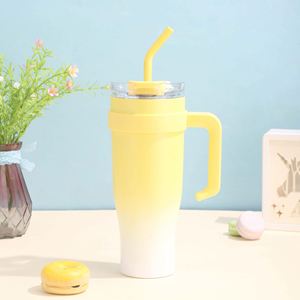 Gobelet isotherme de voyage Ice Bully Handle Car Tumbler 40oz avec couvercle, paille et base antidérapante, OEM ODM, logo personnalisé - Product Image 5