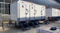 Cabine sanitaire moderne à 3 pièces avec lavabo et éclairage pour les installations extérieures, remorque de toilettes portables