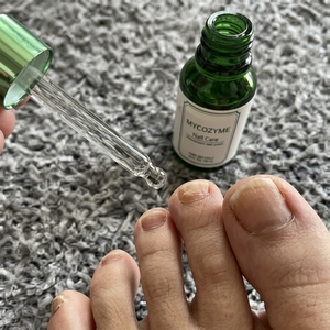 Protector de uñas para una uña sana con efecto de burbujas, ingrediente herbal que restaura las uñas dañadas y las hace saludables. - Product Image 1