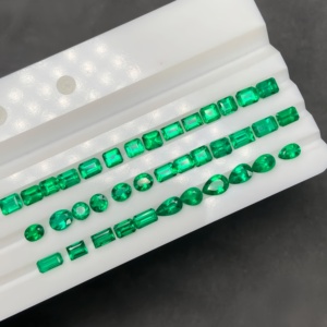 Smeraldi Sintetici all'Ingrosso, Gemme Sciolte da 1ct 2ct 3ct, Taglio Smeraldo, Certificati da Terze Parti, Trattamento Termico con Cambio Colore per Gioielleria - Product Image 4