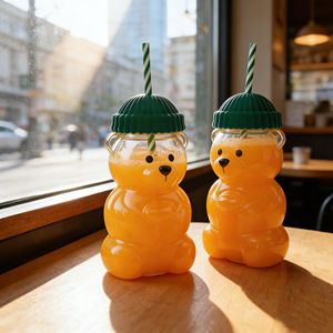 كوب زجاجي على شكل دب من البوروسيليكات بالجملة، كوب زجاجي مقاوم للحرارة، كوب زجاجي للقهوة المثلجة على شكل دب مع غطاء وقش - Product Image 2