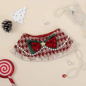 Pañuelo Navideño para Perro, Diseño a Cuadros Rojos y Blancos con Adorno de Perlas, Cuello Decorativo con Volantes, Accesorio Festivo para Mascotas con Cierre de Botón - Product Image 6