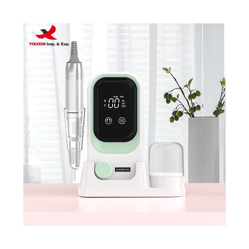 สีเขียวอ่อน