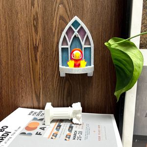 Expositor de Juguetes Impreso en 3D - Estilo Gótico para Colgar en la Pared y de Escritorio, y Transparente para Adolescentes - Product Image 4