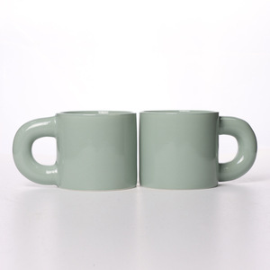 แก้วเซรามิกสีพื้น หูจับหนา รูปทรงอ้วน แก้วเดี่ยว สำหรับแจกเป็นของขวัญ ฤดูใบไม้ผลิ 2022 - Product Image 4