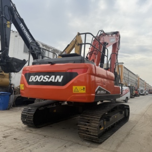 Escavatore DOOSAN 225 Usato da 22 Tonnellate, 90% Nuovo, Originale Coreano con Certificazioni EPA e CE, per Scavi Agricoli, Modello DOOSAN DX225LC - Product Image 2