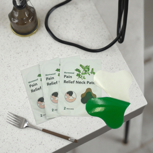 MDT よもぎ成分配合灸パッチ 痛み緩和 9.5x13.8cm CE & ISO認証取得 膝と体用 - Product Image 1