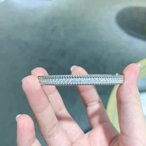 Bracelet tennis classique chrétien en argent sterling plaqué, avec diamant moissanite blanc de 18 cm, jonc tendance à maillons fins - Product Image 4