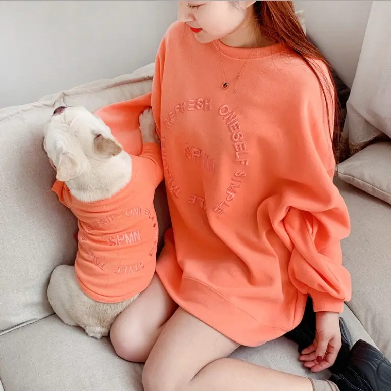 Großhandel Mode Haustier Eltern-Kind-Kleidung Langärmlige Frauen T-Shirt Hund und menschliche Kleidung