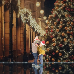 Iota Hot Bán <span class=keywords><strong>3D</strong></span> Nhựa Thủ Công Mỹ Nghệ Handmade Vẽ Tay Tùy Chỉnh Gia Đình Cùng Hành Động Hình Bộ Sưu Tập Mô Hình Cho Giáng Sinh - Product Image 1