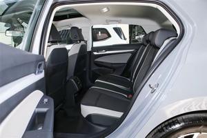 Volkswagen <span class=keywords><strong>Golf</strong></span> de Segunda Mano, 5 Puertas, 5 Plazas, Hatchback Económico, Gasolina, 280TSI DSG, R-Line, Fabricado en China - Product Image 6