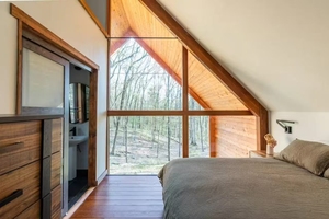 Cabaña de madera moderna personalizable con techo a dos aguas de 2 pisos para una gran iluminación diurna y atractivo curativo - Product Image 5